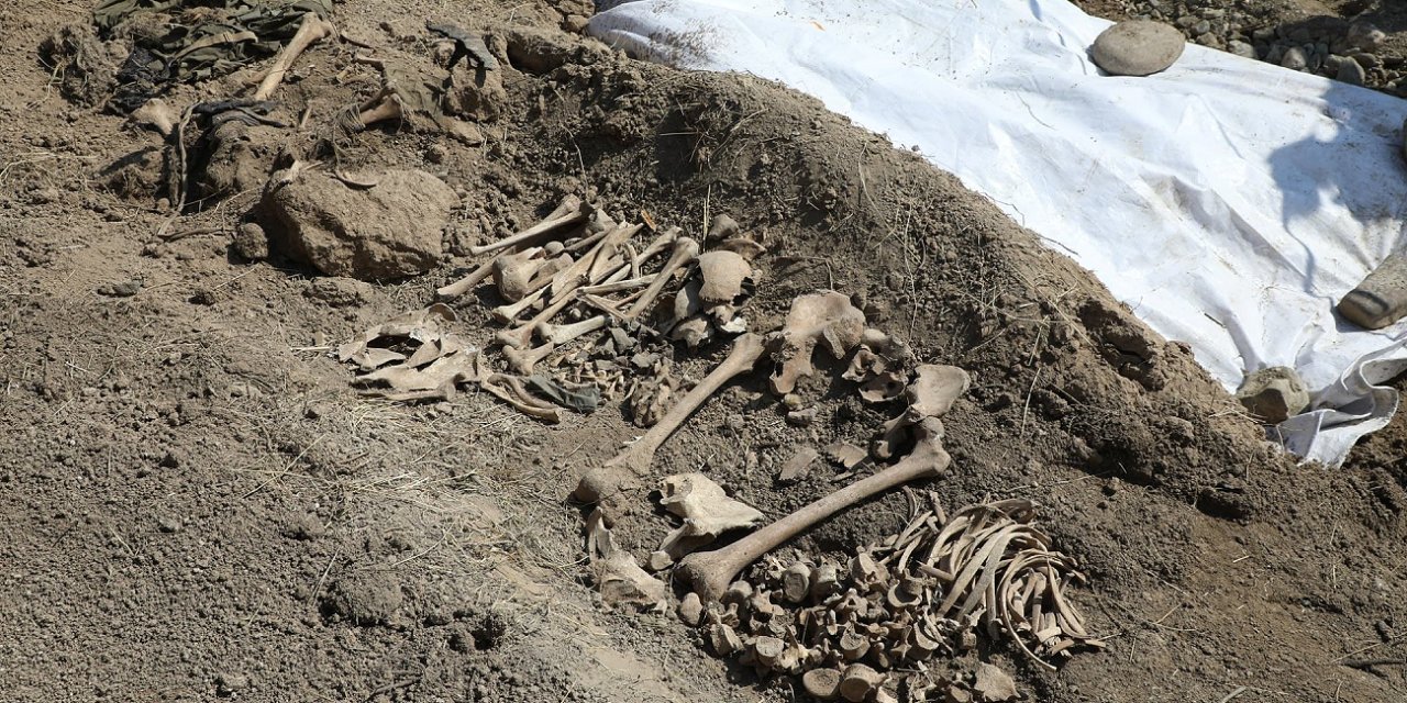 Ermenistan işgalinden kurtarılan Azerbaycan topraklarında yeni toplu mezarlar bulundu
