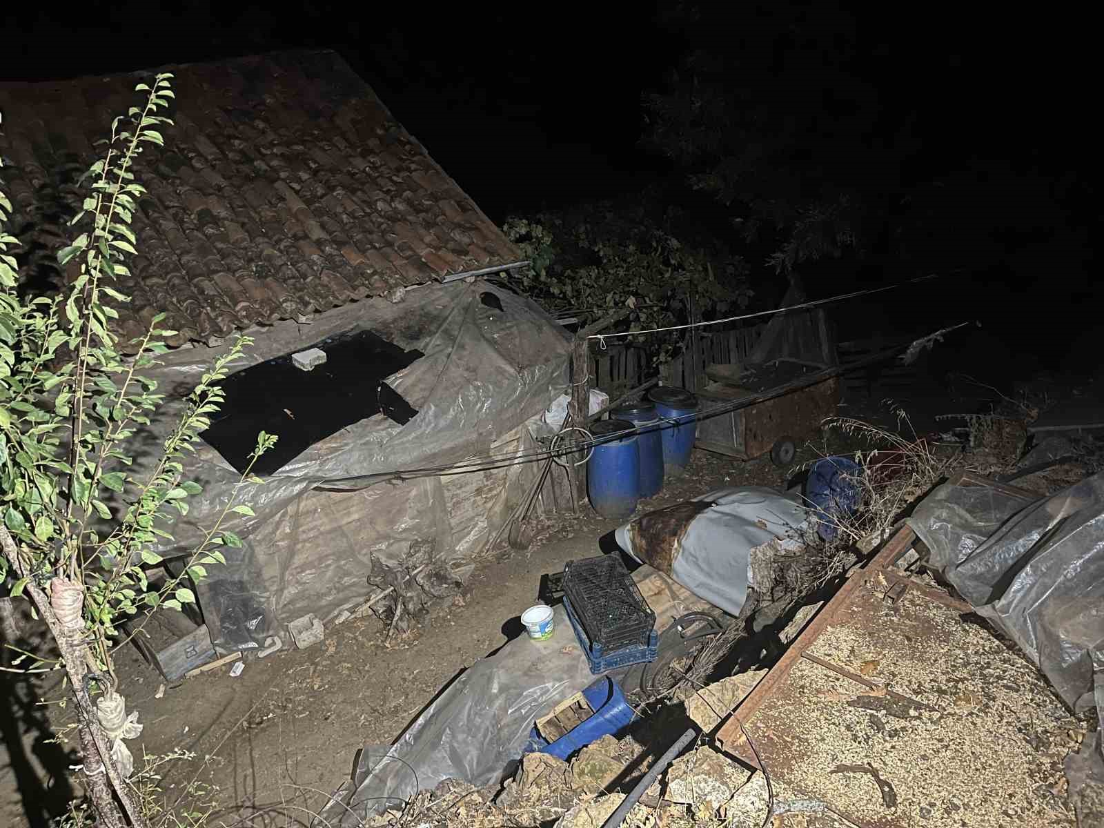 Bahçede bulunan ceset arkadaşı çıktı