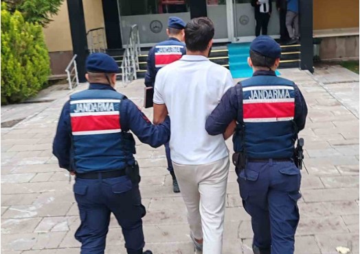 Minibüs tacizcisi yakalandı: 26 suç kaydı çıktı