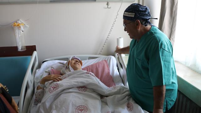 Karın ağrısı şikayetiyle gitti, büyük şokla karşılaştı