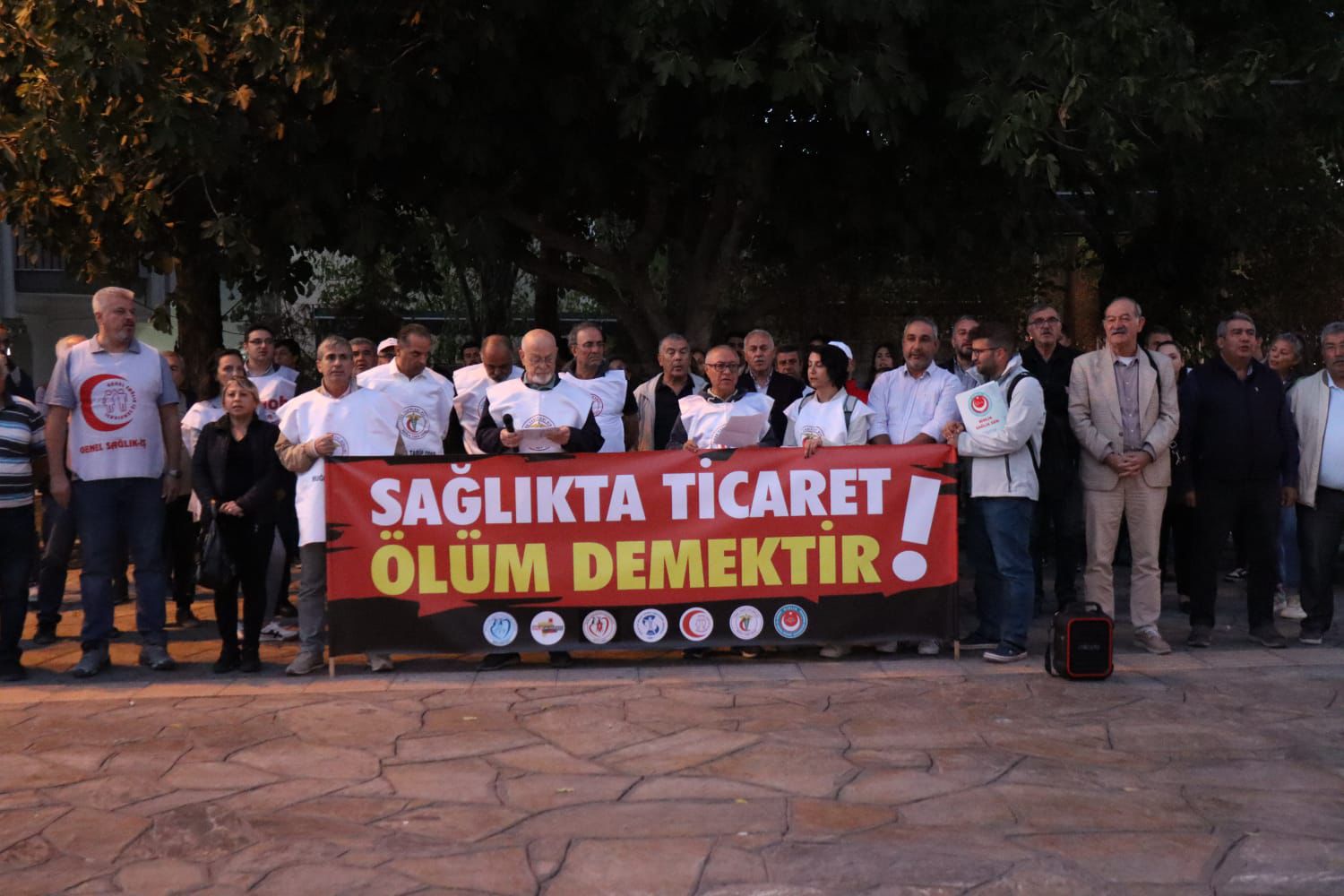 Muğla’da sağlıkçılar ‘Yenidoğan Çetesi’ vahşetine tepki gösterdi