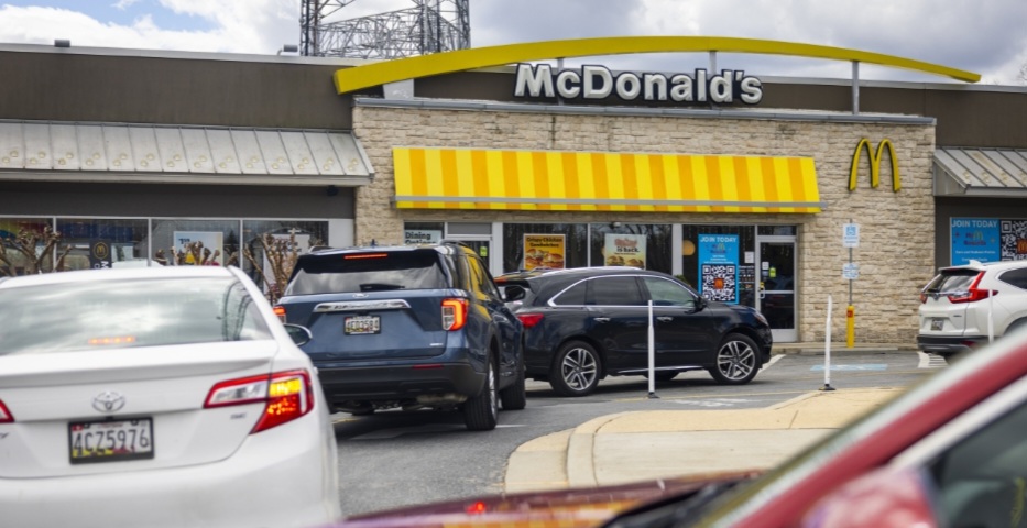 Hamburger zincirinden bakteri skandalı: 1 kişi öldü 75 kişi hastanelik oldu