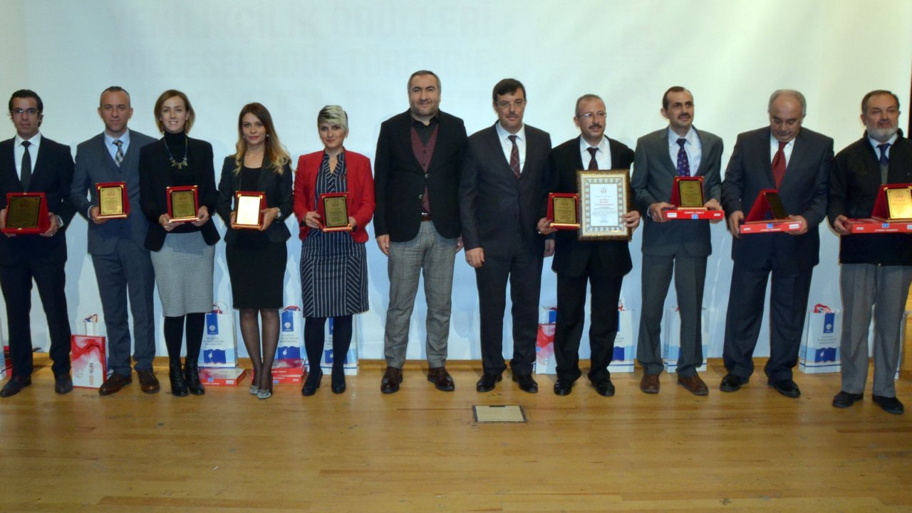 ‘Genç Kalemler’e ödül