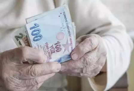 Emekliye Müjde! 9600 TL Olarak Ödenecek Ödeme: Banka Hesaplarına Yatacak!