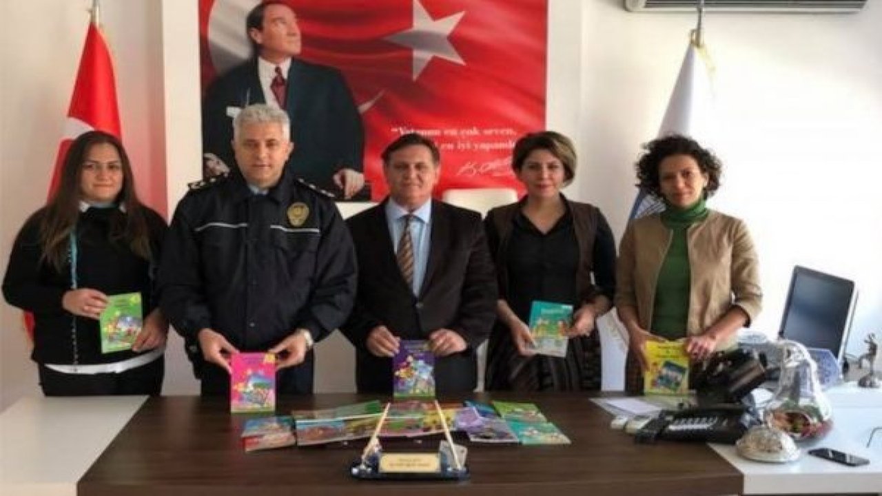 Kitap hediye ettiler