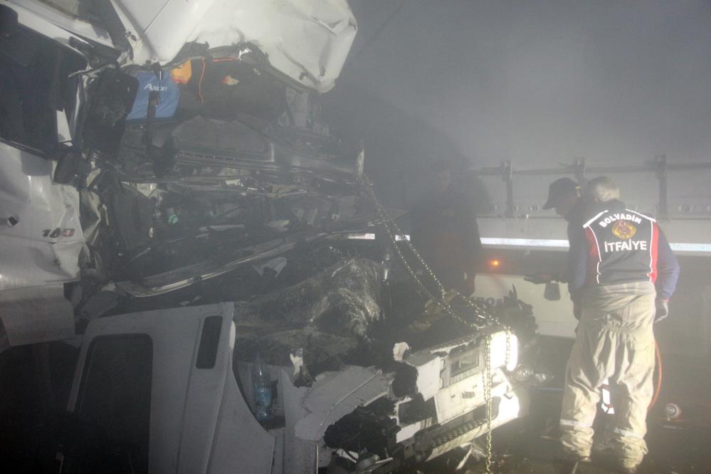 Babasının kullandığı araca çarpan genç sürücü hayatını kaybetti