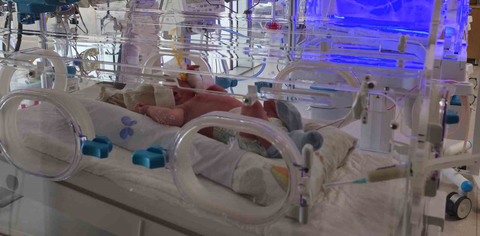 Çöpte yeni doğmuş kız bebeği bulundu