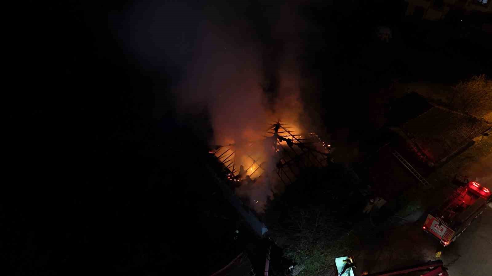 Soba faciası: Engelli genç alevlerin içinde mahsur kaldı