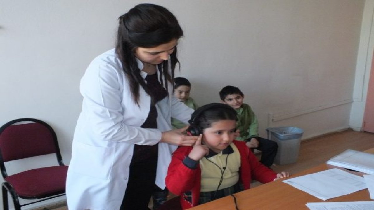Öğrenciler işitme testinden geçirildi