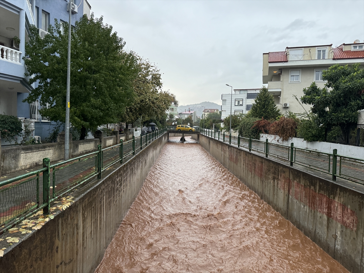 Marmaris'te metrekareye 85 kilogram yağış düştü
