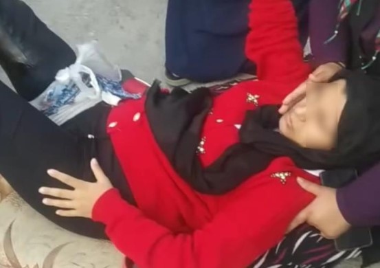 3 aylık kızıyla yürürken boşanmak istediği eşi tarafından vuruldu!