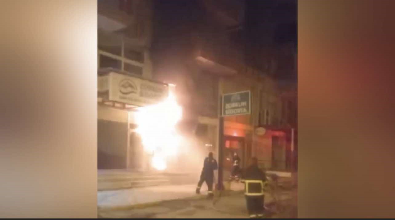 Elektronik eşya tamir dükkanında yangın!