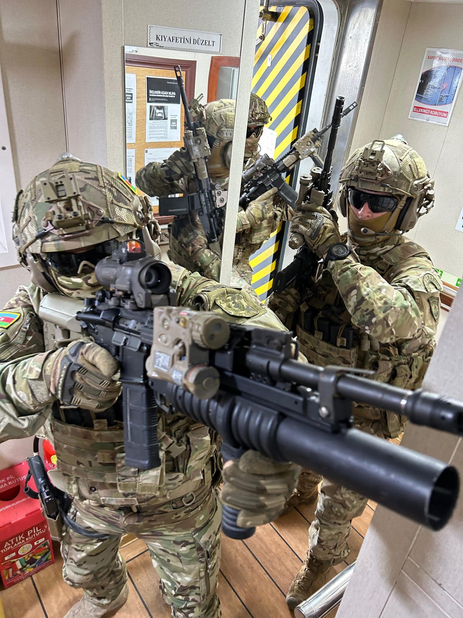 KARDEŞ AZERBAYCAN’LA AKSAZ DENİZ ÜSSÜNDE ORTAK TATBİKAT