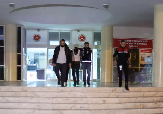 Vahşet! Talihsiz kadın boğazından bıçaklandı