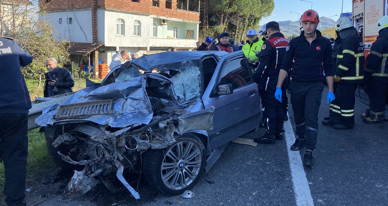Otomobil kazası: 3 ölü