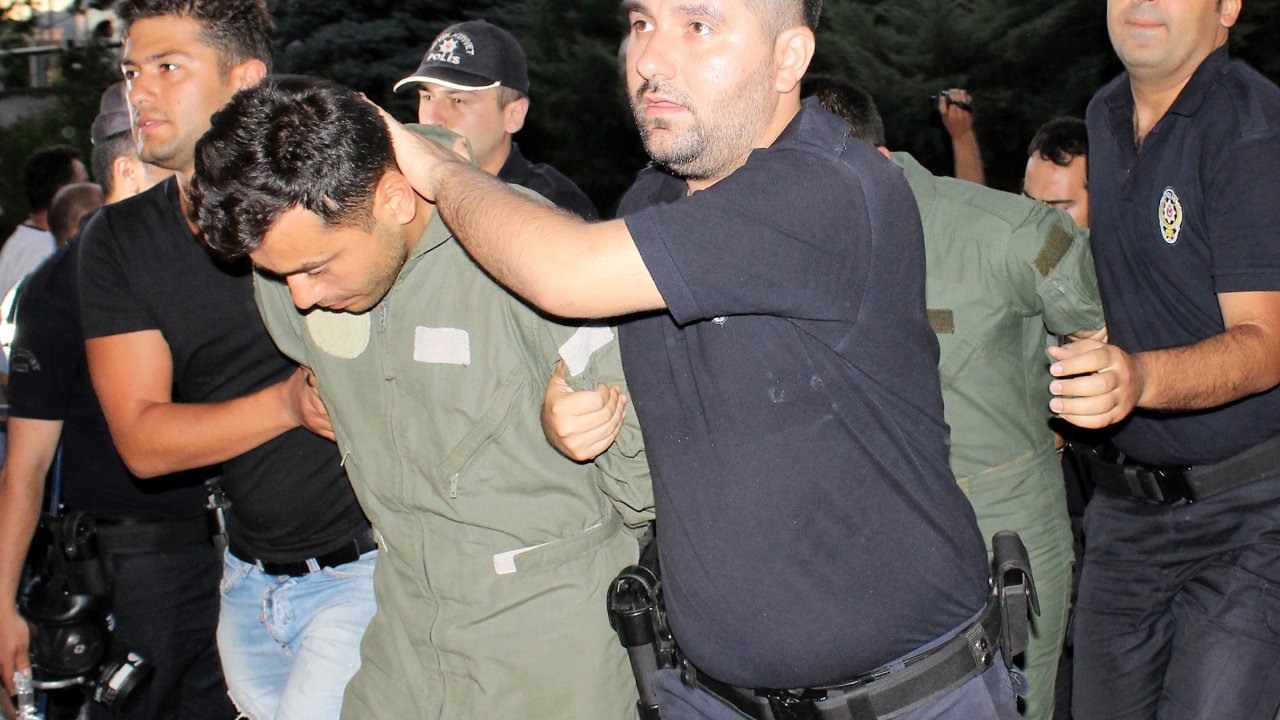 DARBE İÇİN FİLOLARI BİRLEŞTİRMİŞ