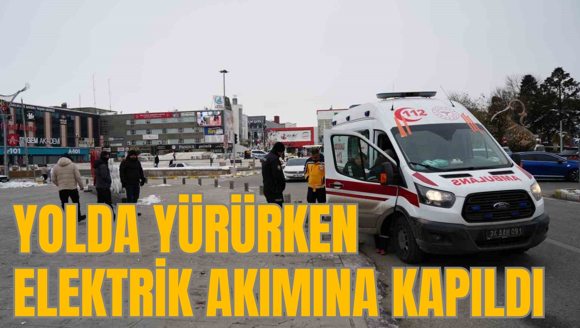 YOLDA YÜRÜRKEN ELEKTRİK AKIMINA KAPILDI