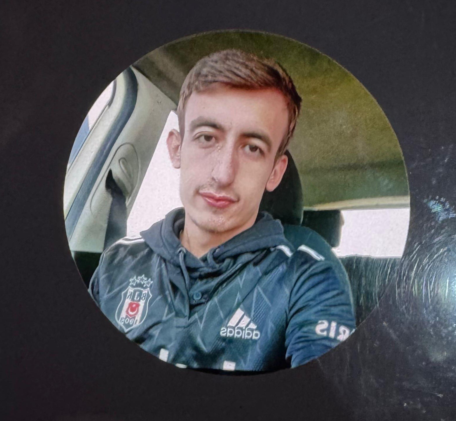 PARTİ DÖNÜŞÜNDE FECİ KAZA: YARIŞ YAPAN ARAÇ KAMYONUN ALTINA GİRDİ, 5 ÖLÜ