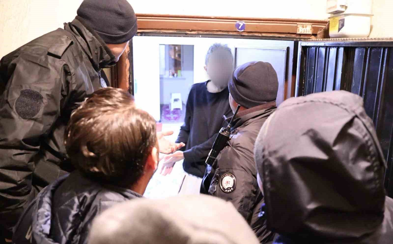 Kendisinden haber alınamayan vatandaştan ilginç tepki geldi! Ekipleri böyle azarladı