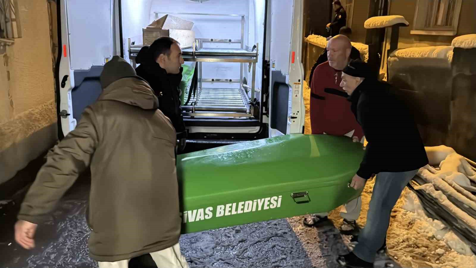 SOBADAN ZEHİRLENEN 2 KARDEŞTEN BİRİ YAŞAMINI YİTİRDİ