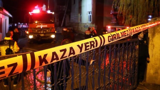 Feci kaza 3 can aldı! 2 kişi yaralandı