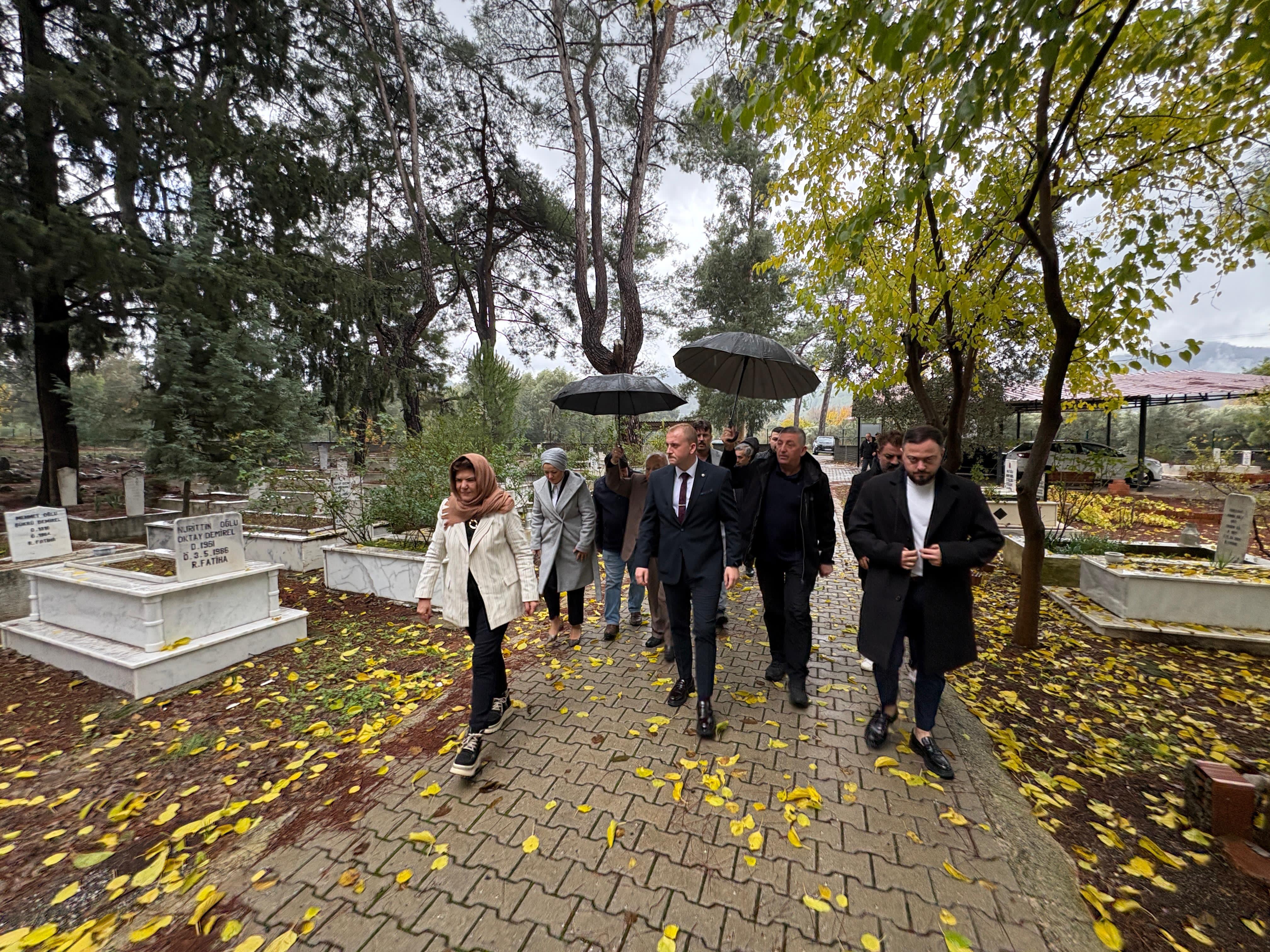 İl Başkanı Demirel, Ülkücü Şehitlerin Mezarlarını ziyaret etti