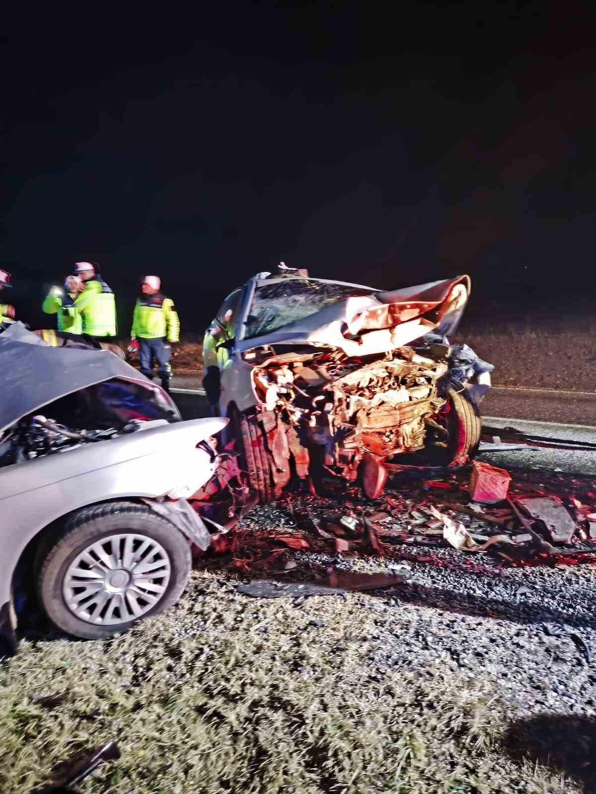 4 KİŞİNİN ÖLDÜĞÜ KAZADA KAHREDEN DETAY