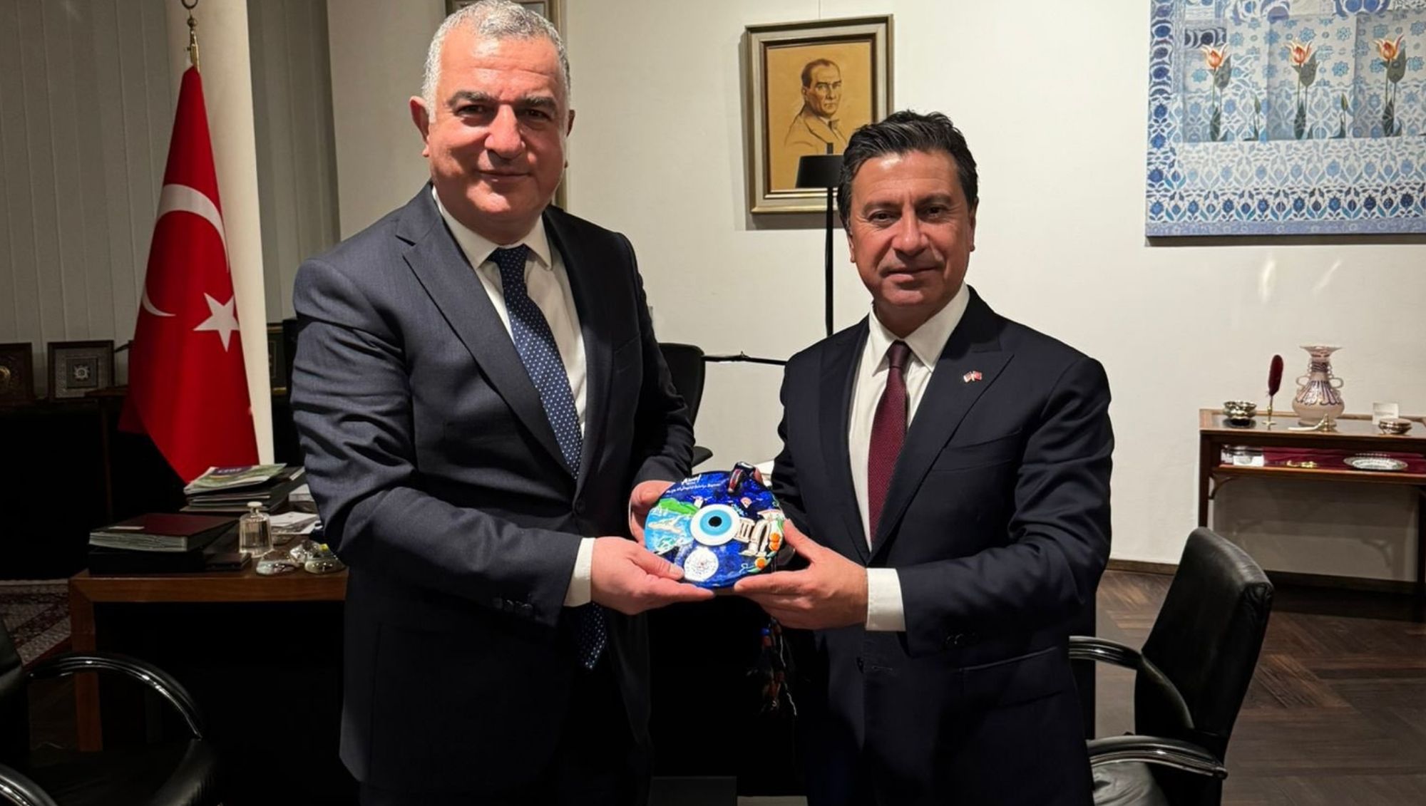 Aras'tan Türkiye'nin Berlin Büyükelçisi'ne ziyaret