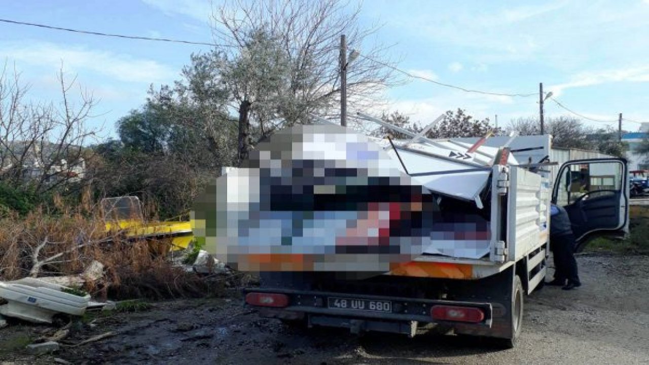 İzinsiz tabelalar toplanıyor