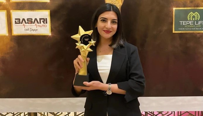 ERKEK ARKADAŞI GENÇ GAZETECİYİ HAYATTAN KOPARTTI