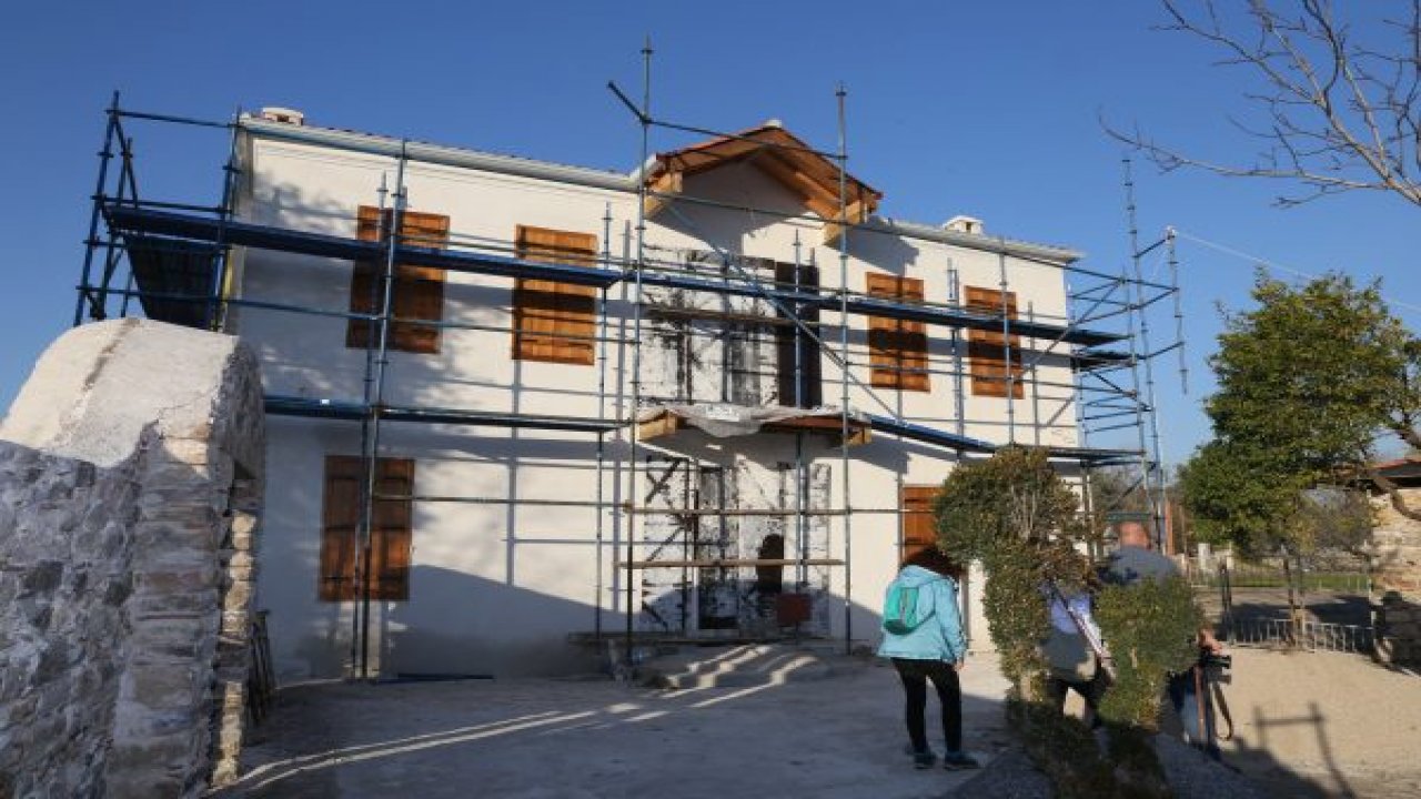 100 yıllık ev restore ediliyor