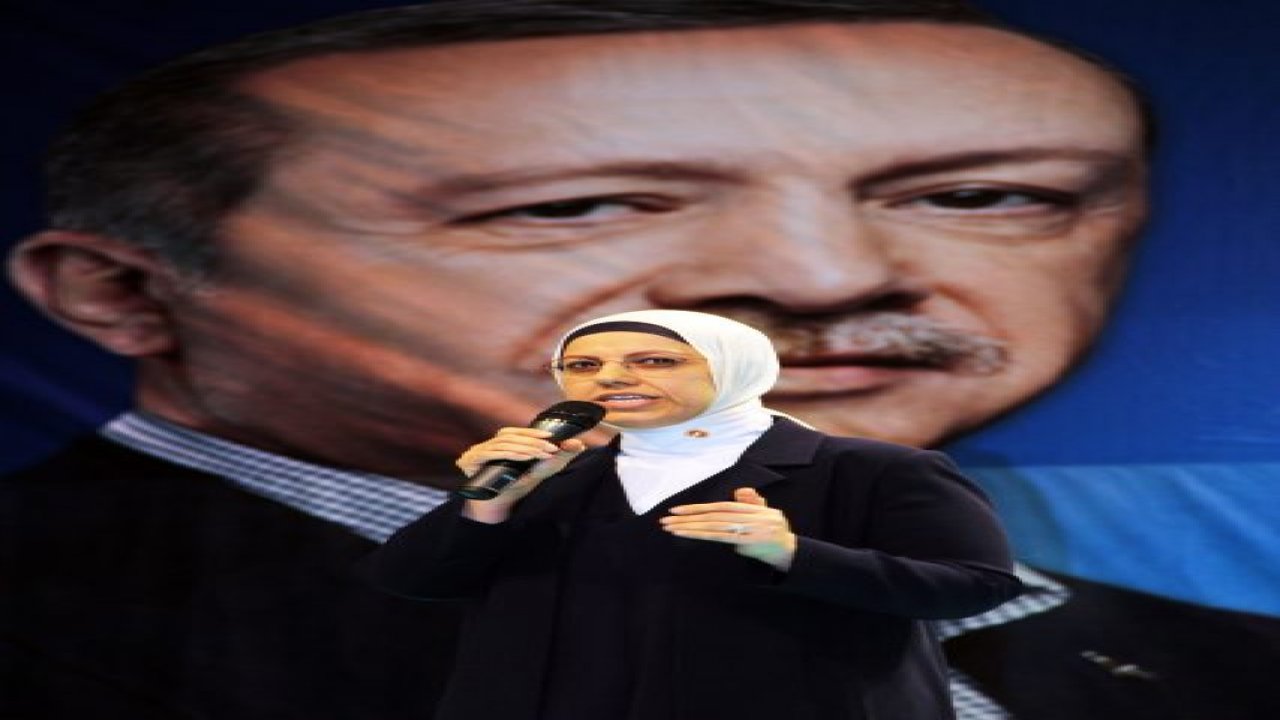 AK Parti Genel Başkan yardımcısı Ravza Kavakçı Kan;“Sorumluluğumuz çok büyük”