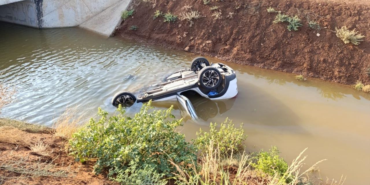 Sulama kanalına düşen otomobildeki 3 kişi öldü