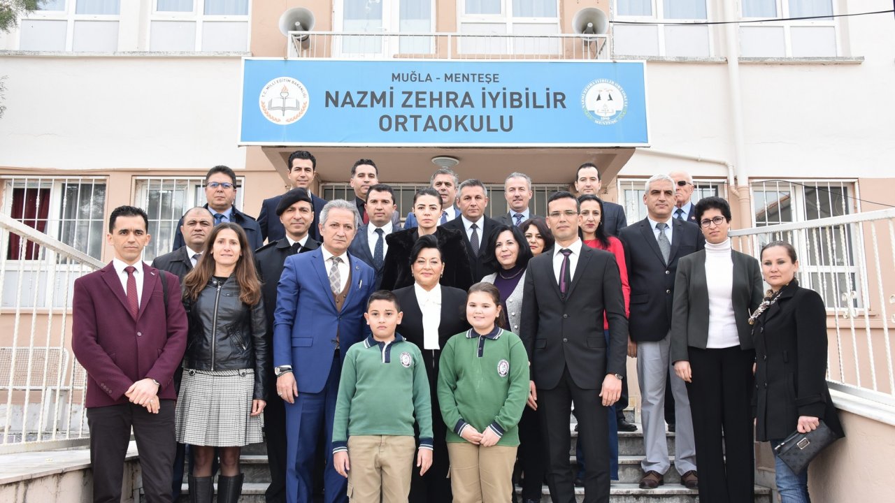 Vali Civelek,Öğrencilerin Heyecanına Ortak Oldu