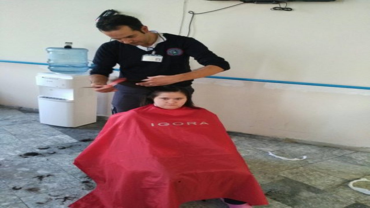 Özel Bireylere Saç Bakımı