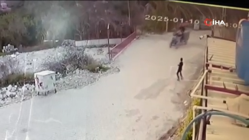 14 Yaşındaki Çocuk, 10 Yaşındaki Çocuğu Ezdi