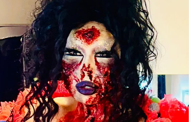 Diva Bülent Ersoy Zombiye Dönüştü