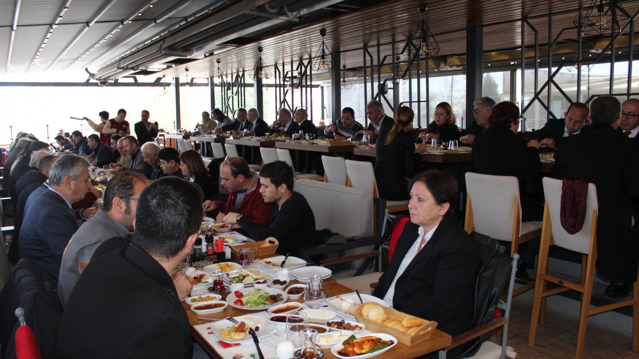 Gazeteciler Kahvaltıda Buluştu