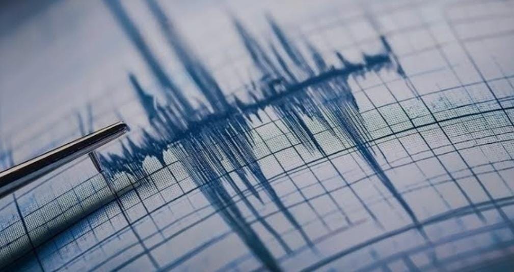 5.2 Büyüklüğünde Deprem!