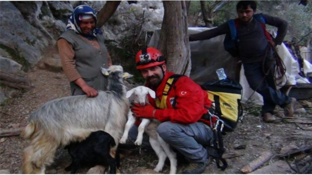 AKUT ekibi keçiyi kurtardı