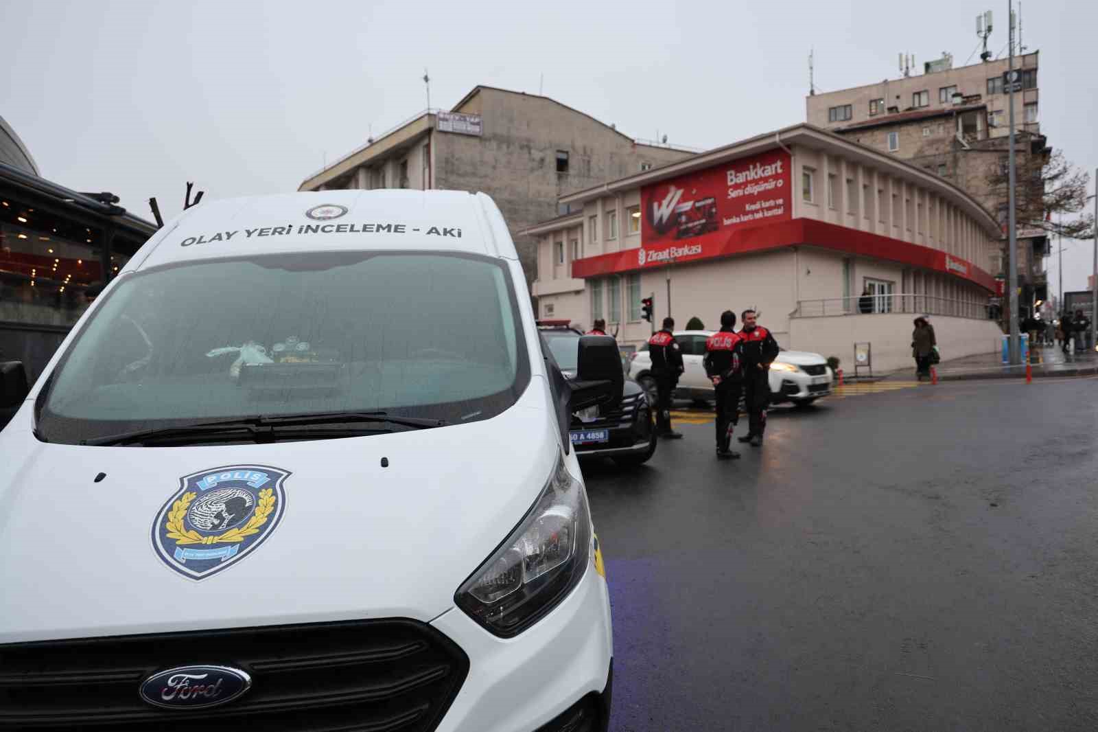 Güvenlik Görevlisi Çalıştığı Bankada Hayatına Son Verdi