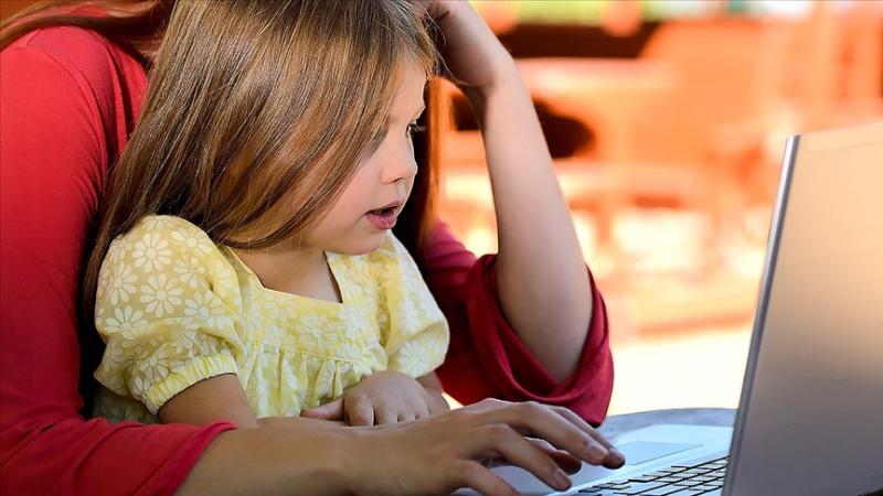 Bakan Açıkladı :Çalışan Annelere Para Yardımı