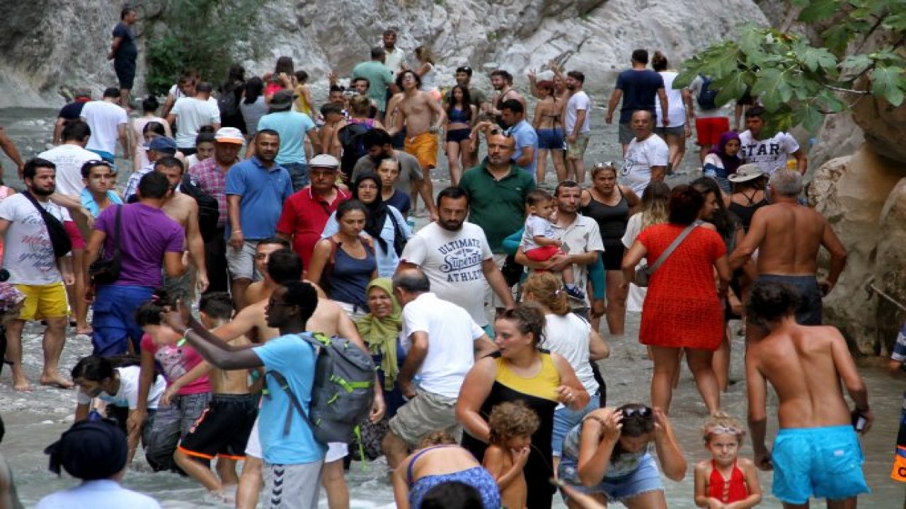 Saklıkent Kanyonu'nu 482 bin kişi ziyaret etti