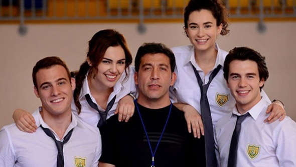 Ünlü Oyuncu Müdür Oldu