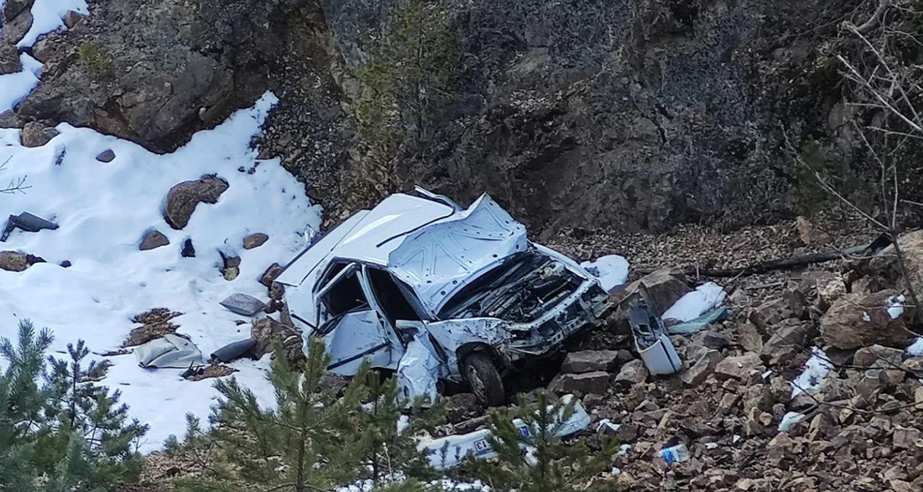 80 Metre Uçurumdan Düşen Araçtan Sağ Çıkamadı