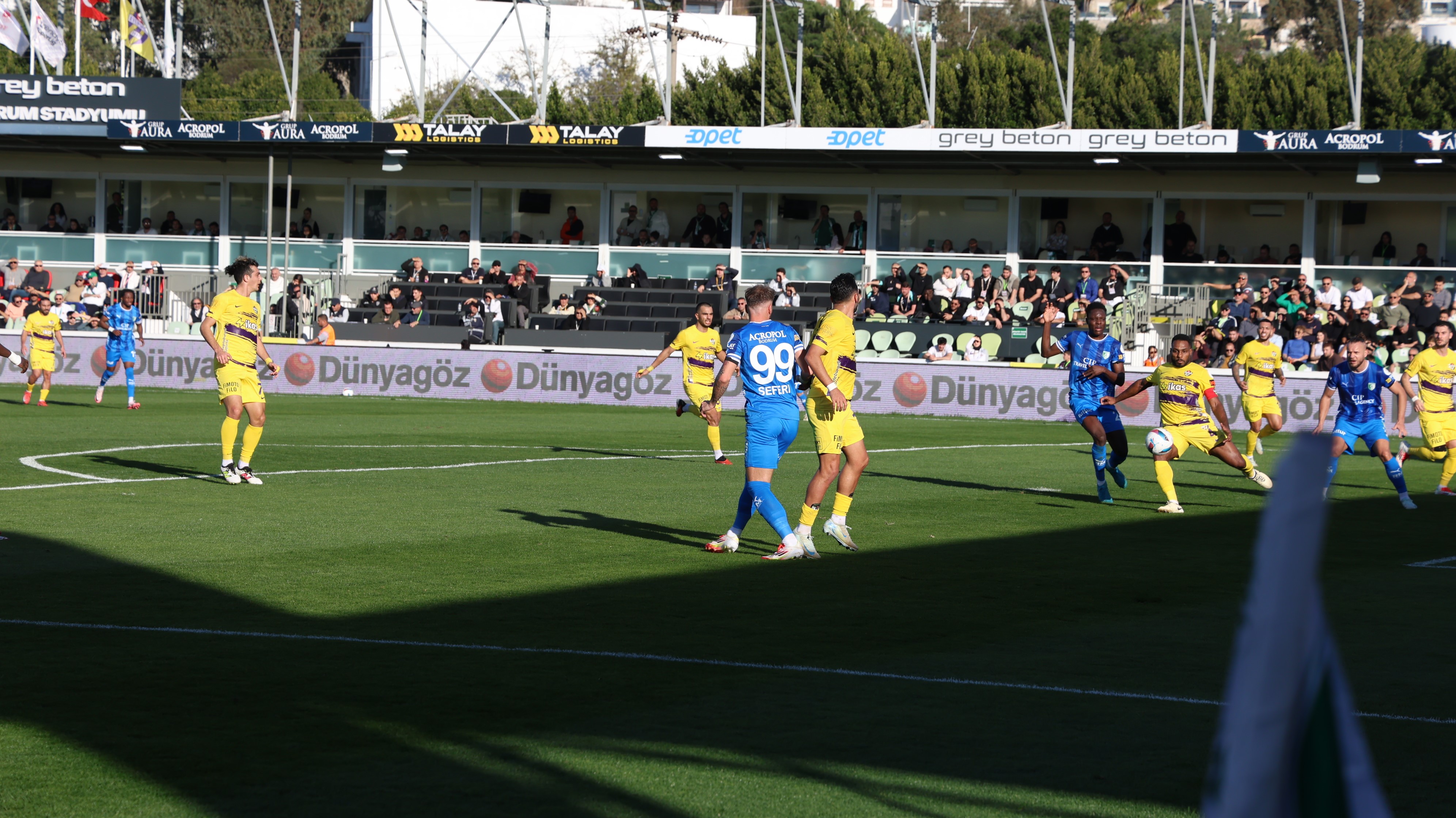 Bodrum FK'dan Fırtına Gibi Başlangıç: Antalyaspor'u 2-0 Geride Bıraktı
