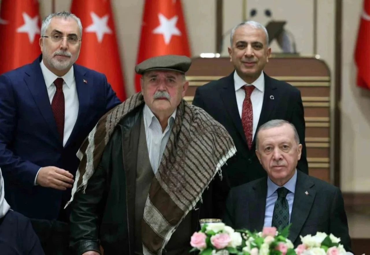 Emeklinin Bayram İkramiyesi Belli Oldu