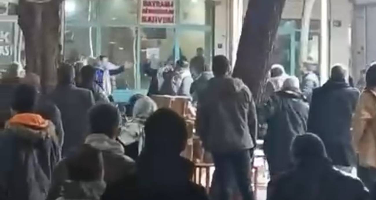 Kahvehaneyi Ringe Çevirdiler: Yumruklar Konuştu
