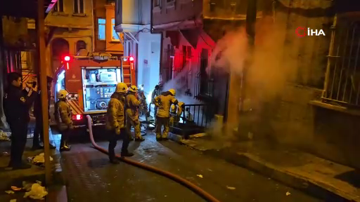 Elektrik Sobası Yangını: Bina Sakinleri Korku Dolu Anlar Yaşadı
