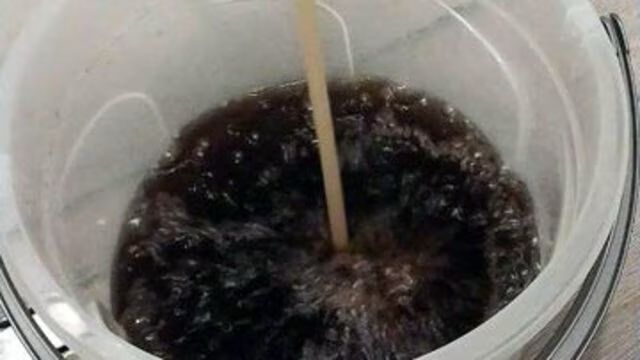 Musluklardan Akan Kirli Su Sosyal Medyadayı Ayağa Kaldırdı